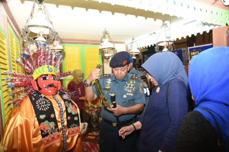 Jala Fair Berkunjung Ke Jala FAIR, Panglima Kolinlamil Berbagi Keceriaan Kepada ...